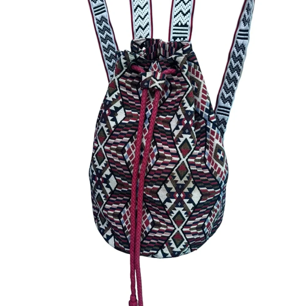 Geometric Patterned Drawstring Backpack - Picture 6 of 11